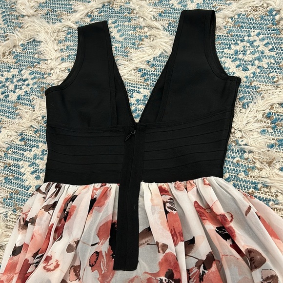 Bandage Dress with Chiffon Poppy Print - Picture 5 of 6